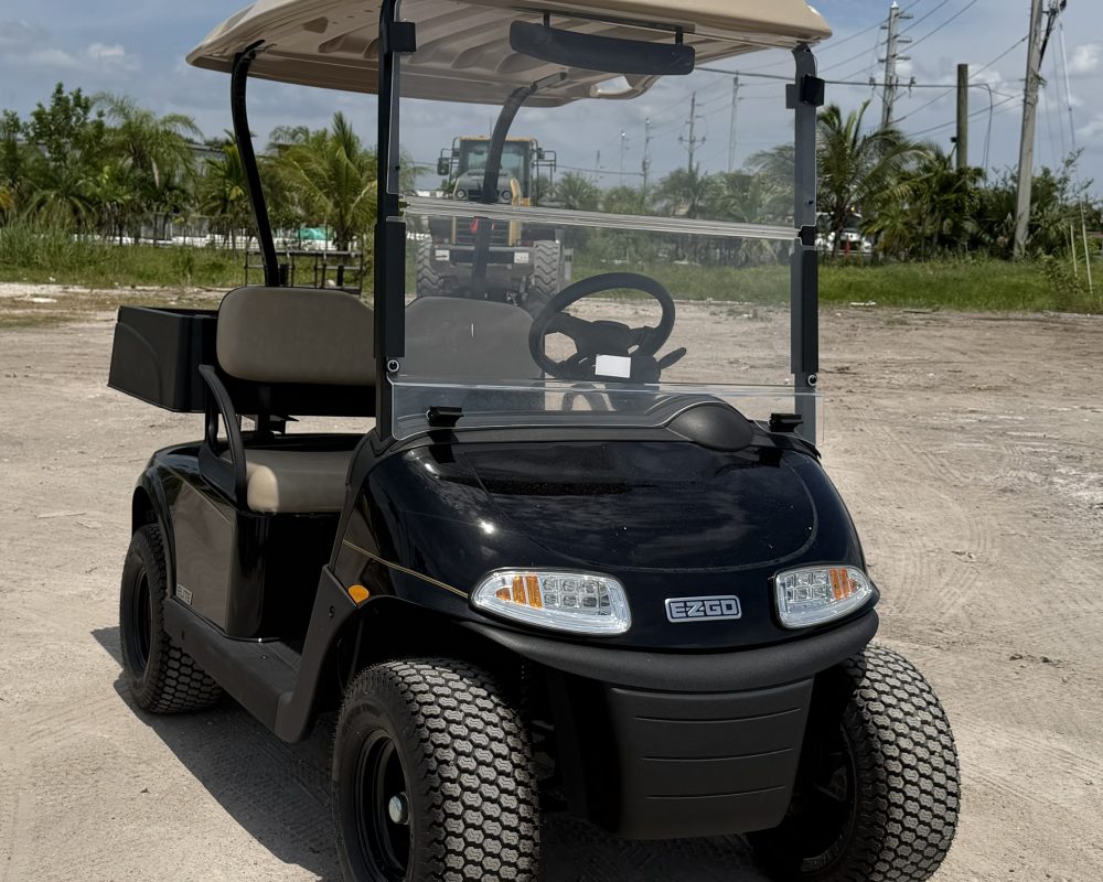 2022 E-Z-GO RXV ELITE – BLACK