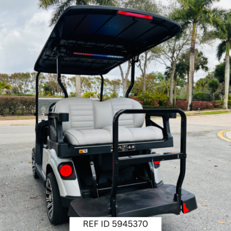 2026 E-Z-GO RXV4 TOURING ST – PLATINUM