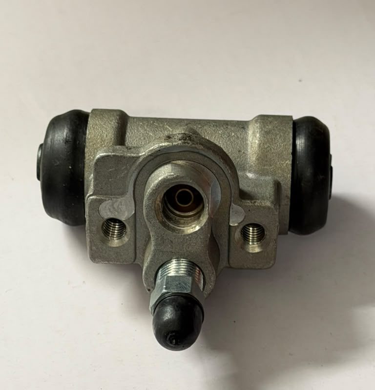 WHEEL CYLINDER