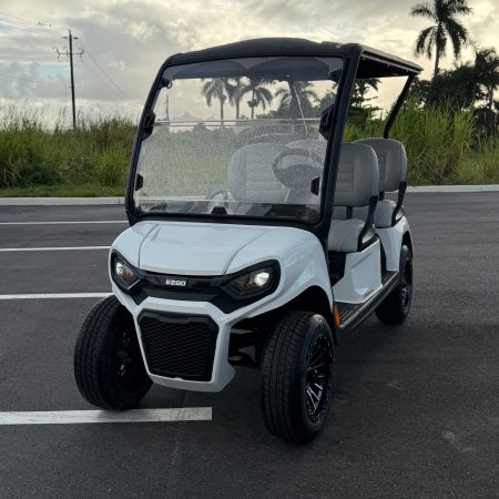 2027 E-Z-GO Liberty 4X Package - White
