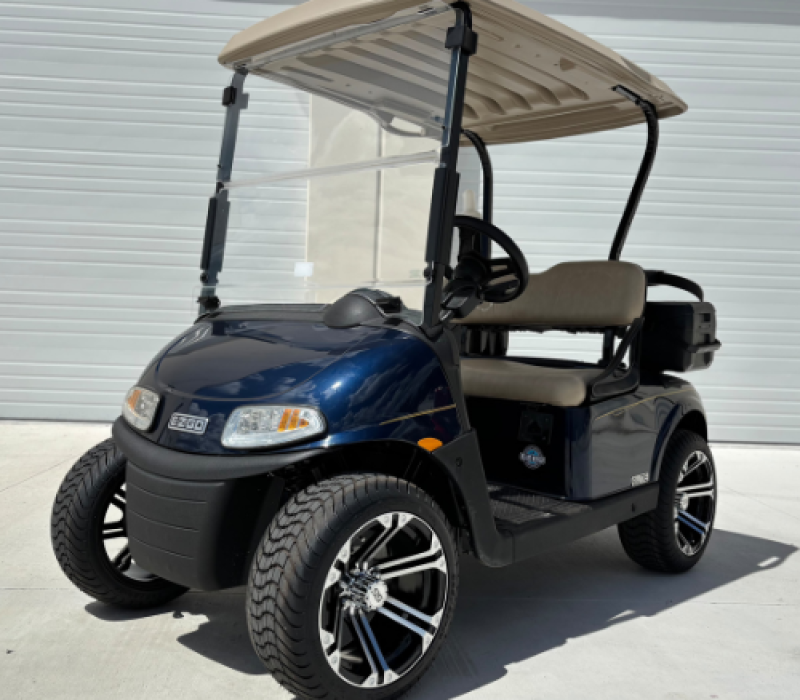 Front angle of E-Z-GO RXV Freedom in Patriot Blue